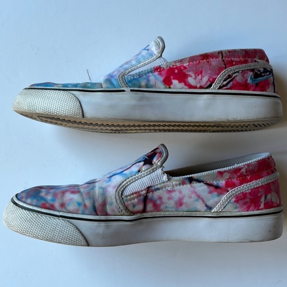 NIKE Cherry Blossom Toki Slip-On Sneakers - Picture 7 of 12